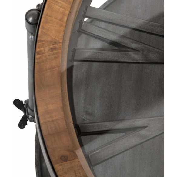 detalle mesa con reloj