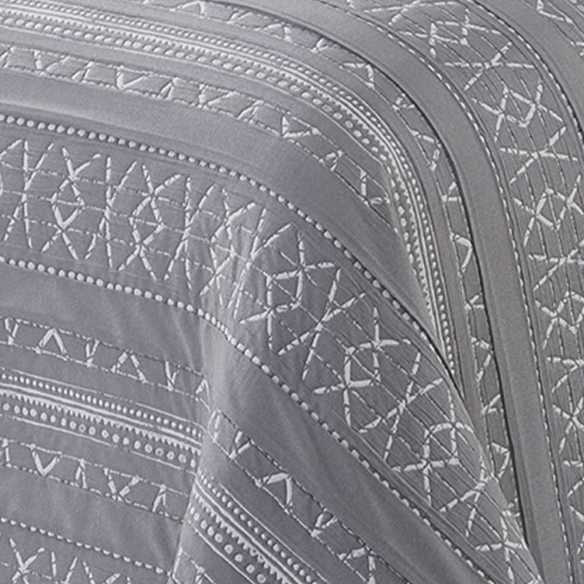 colcha para cama gris verano