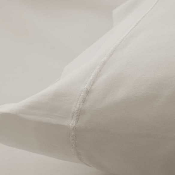 detalle juego de sábanas satén 400 hilos beige