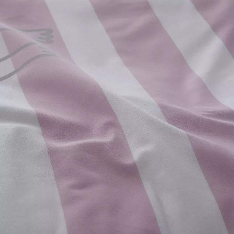 detalle del saco nórdico con relleno nórdico infantil rosa cierre con cremallera